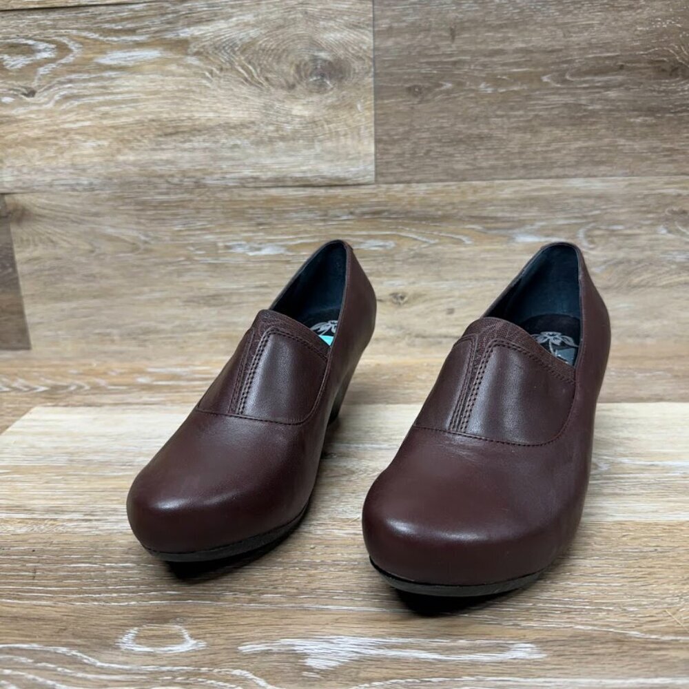 Dansko Beatrix Brown Cuban Heel Shoe Women's Size 7.5